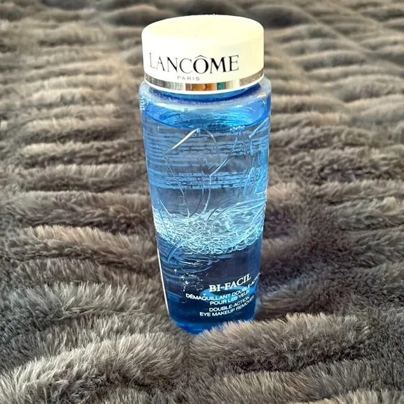 Lancome Bi-Facil Makeup Remover - Picture 2 of 3